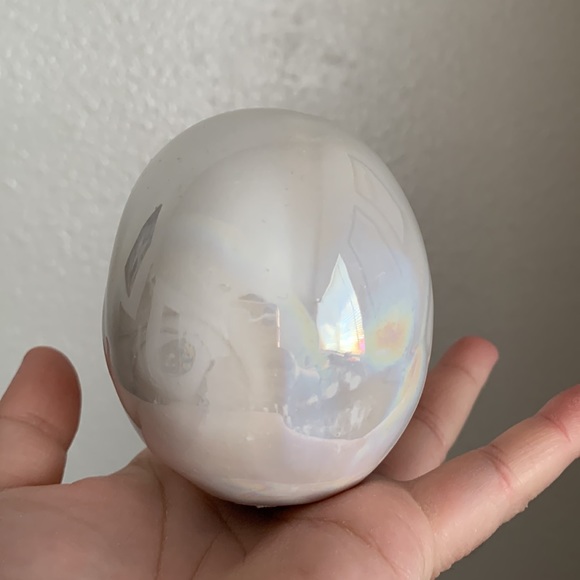 Pearlized Ceramic White Skull Halloween Decor 💀 - Picture 4 of 5